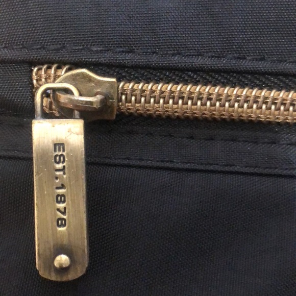 Travelon brand crossbody bag, great for travel and every day use! - Picture 12 of 16